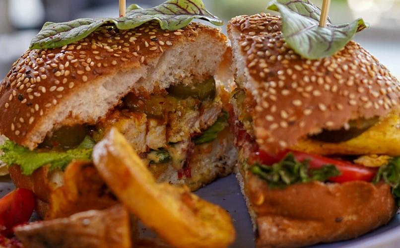 تصویر چیکن برگر